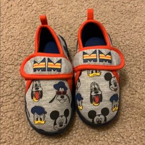 Mickey Mouse and Friends Slippers for Kids - NWOT